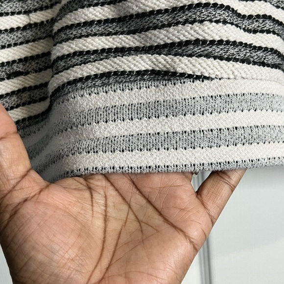 Jessica Simpson women’s striped sweater - Size medium - Gray/White/Black - Picture 4 of 7